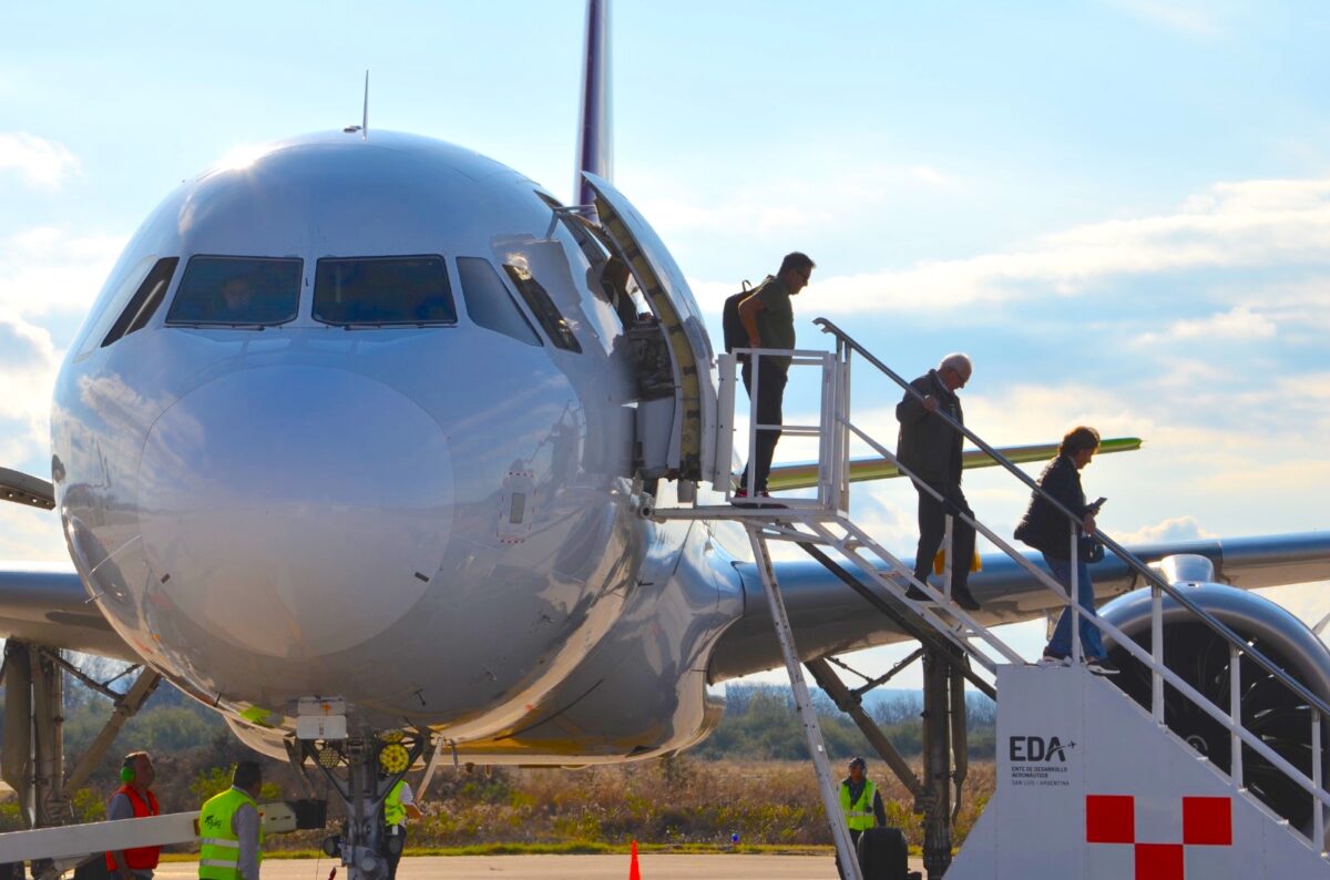 Mas conectividad para Córdoba: San Luis recibió el primer vuelo de Sky Airlines desde Chile